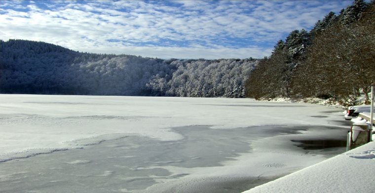 Lac Pavin sous glace